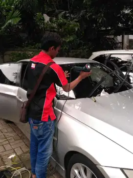 Home servis pasang kaca film mobil di jamin rapi
