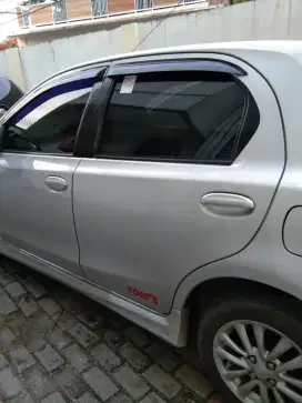 Lapak pemasangan kaca film mobil di jamin rapi