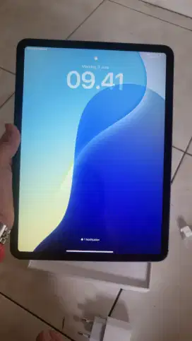 Dijual Apple iPad Pro M1 256GB 3nd gen Mulus