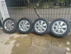 Velg + Ban R14 Mitsubishi Mirage bisa Brio, Ayla. Agya, sigra