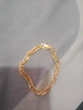 Gelang Model Emas Berkualitas