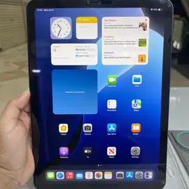 SECOND Ipad Air 5 64GB Wifi Only