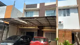 Dijual Cepat Rumah 3 Lantai Semi Furnished Mega Cinere