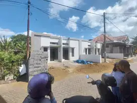 Disewakan 4 rumah kontrakan