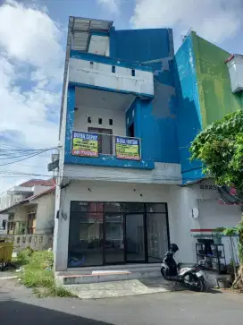DISEWAKAN SEGERA RUKO 2,5 LANTAI LUAS BANGUNAN 170 M2