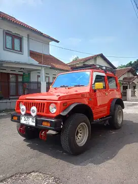 Suzuki Jimny 1982 Bensin
