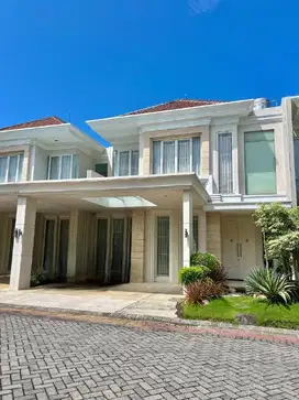 Rumah mewah full furnished di Pakuwon City cluster Grand Island