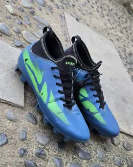 SEPATU BOLA SPECS ANAK