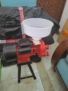 Gilingan  grinder kopi / biji-bijian kering
