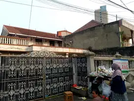 Rumah Lama di Jl Jomas Meruya Kembangan Jakarta Barat