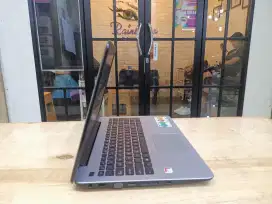 sus x555q 
Procesor amd a12 
Ram 8gb 
Ssd 256gb 
Hdd 1tb