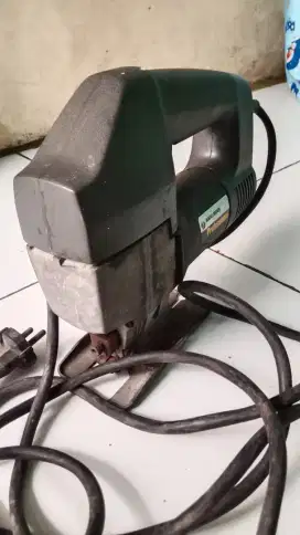 Mesin potong JIGSAW