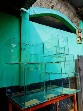 Aquarium. Dengan berbagai ukuran