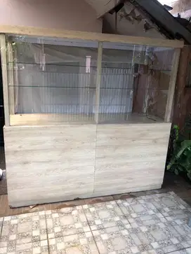 Etalase kayu di jual cepat murah