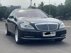 MERCY S350 CGI AT HITAM 2011 LOW KM DIJUAL CEPAT TERMURAH