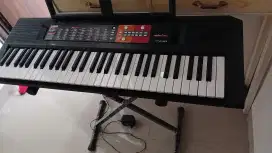 Keyboard Yamaha PSR F51