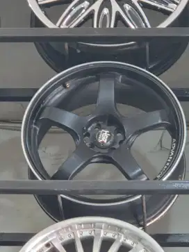 Velg R18 pcd 4x100/114 lebar 85 et38