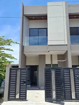 Rumah Baru Gress Tenggilis Mejoyo, Best Layout, Strategis