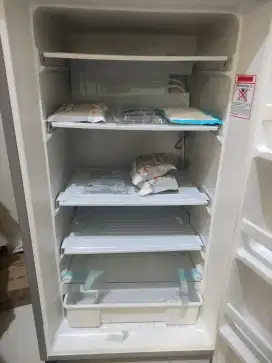 Jual Kulkas Freezer Merk Aqua cocok untuk ASI seperti baru Jakarta