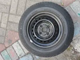 Velg pelek kaleng R13 + ban