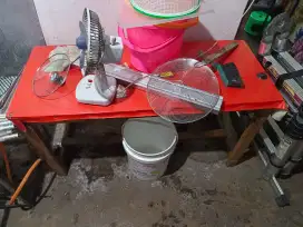 Meja Kayu Coklat