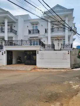 Rumah Baru Classic Luas Private Pool Lift Rooftop Di Cilandak Jaksel