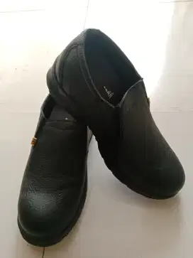 Sepatu Safety Import