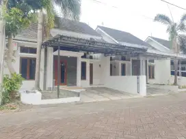 Disewakan rumah minimalis dalam perumahan dekat UMY
