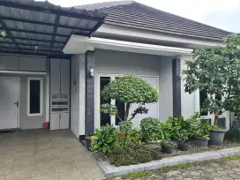 Disewakan rumah full furnish istimewa di Jalan Kabupaten