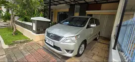 Innova E AT - Silver 2013 - Sangat Terawat - Lsg Pakai