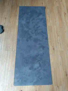 The Minimalist Yoga Matras