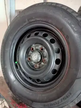 Velg dan ban bridgeston R14
