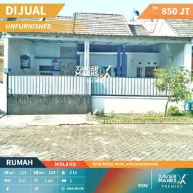 b059 Rumah 2 Lantai harga 800 juta Siap Huni