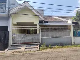 Jual rumah Ploso Timur, murah. 1,5 lantai