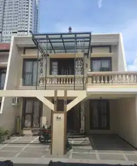 Jual rumah bagus siap huni di graha sampurna wiyung