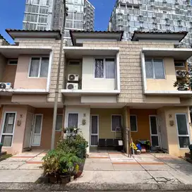 Jual cepat rumah 2 lantai cluster Virginia Village Gading Serpong