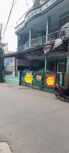 Rumah dekat stasiun pinggir jalan cipinangMuara
