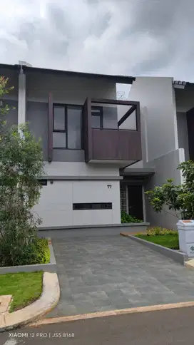 Jual/Sewa Rumah di Summarecon Bandung Baru Siap Huni
