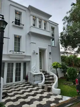 Di Jual Rumah Hook 3 Lantai Dalam Cluster Casa Goya Residence Jakbar