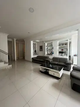 Rumah 2 Lantai Bagus Furniture The Mansion Pakuwon indah Surabaya