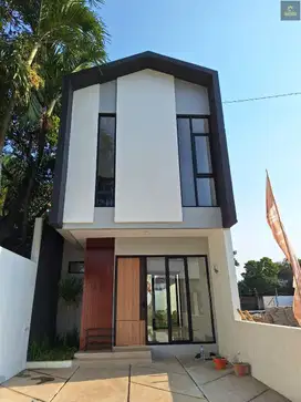 S604.Rumah 2 Lt Scandivian Tanah dan Bangunan Luas ada taman Cinangka