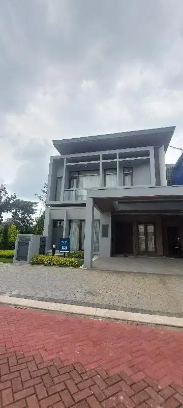Rumah di cluster Menteng Grand by paramountland dekat ke kampus UMN