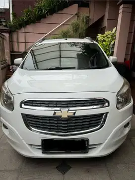 Chevrolet Spin 2014 Bensin
