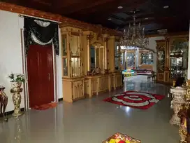 Dijual rumah dan 3 kios pinggir jalan strategis