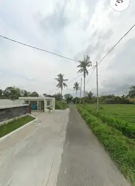 Villa Asri + Kolamrenang di jl. Kaliurang km 10 dekat UII & UGM