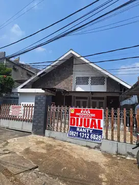 RUMAH + 4 KIOS + 1 RUKO PINGGIR JALAN RAYA