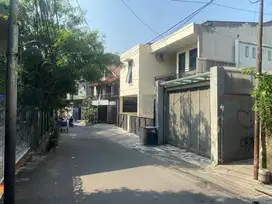 J356.Rumah Induk dan Kosan 10 Kamar 2,5 Lantai Jl Bangka Kemang Jaksel