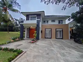 rumah bagus private pool di cluster sentul city