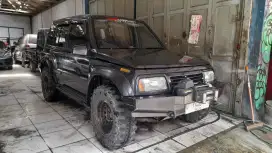 Suzuki Escudo JLX 1.6 MT 1996 ± win derekan (bisa tuker tambah)