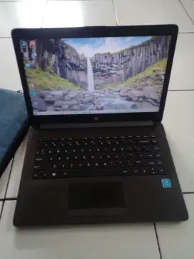 Laptop hp 14 Gray Ssd